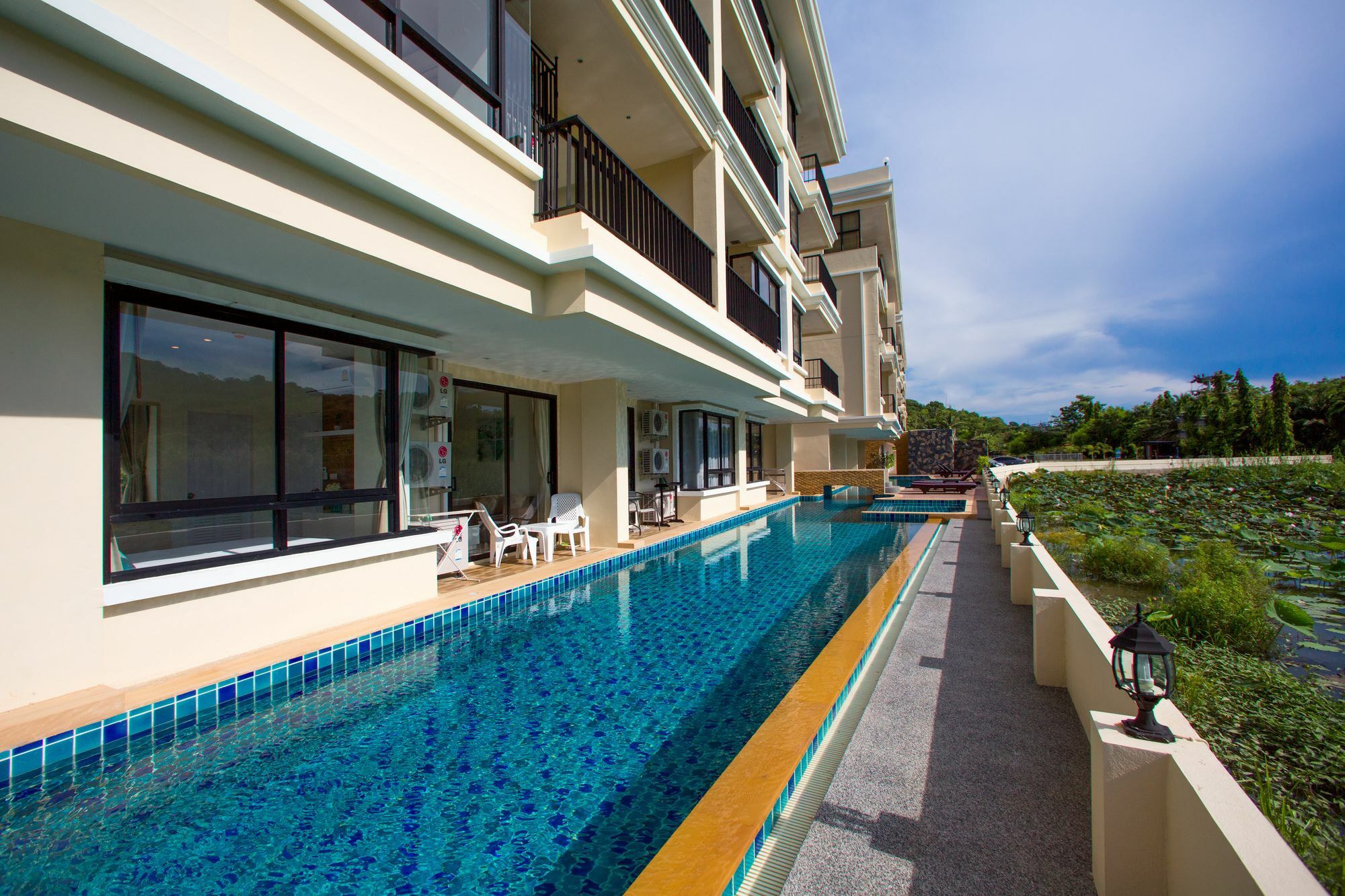 The Lago Apartments Rawai Eksteriør bilde
